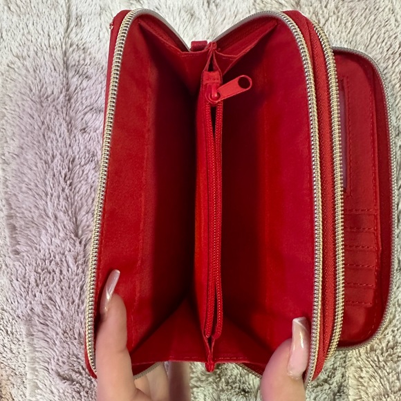 Red Wallet - Picture 7 of 7